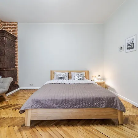 Inshiapartments On Teodora Square * 리비프