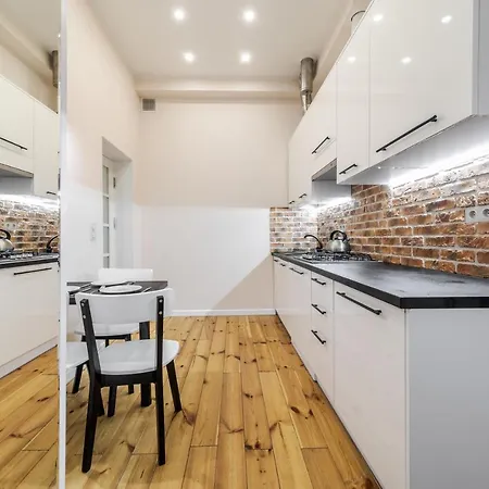 Inshiapartments On Teodora Square *