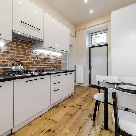 Inshiapartments On Teodora Square 公寓