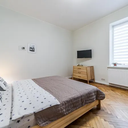 Daire Inshiapartments On Teodora Square *